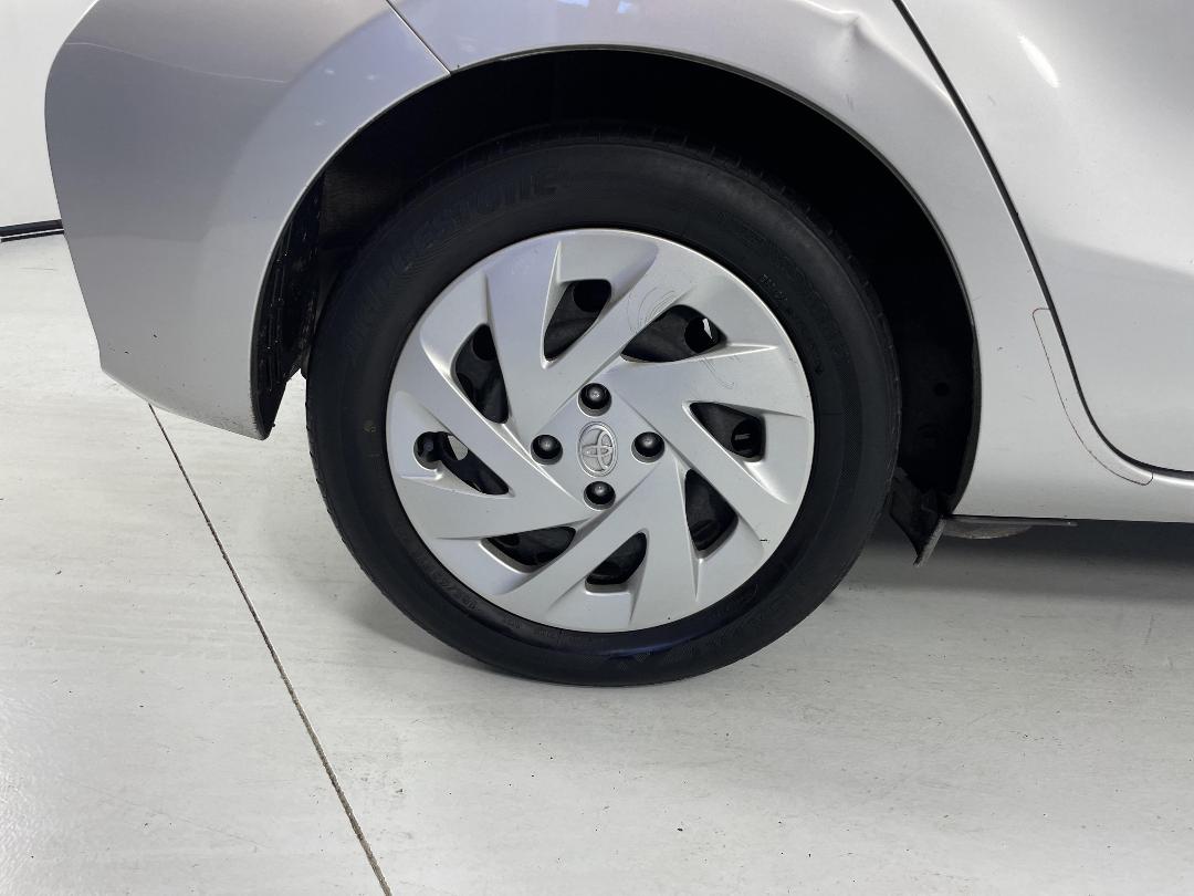 Photo '12' of Toyota Aqua Photo '12' of Toyota Aqua