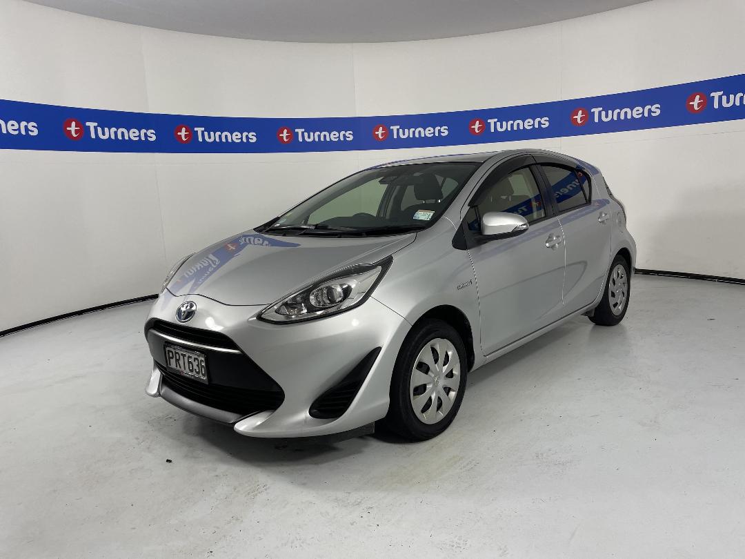 Photo '4' of Toyota Aqua