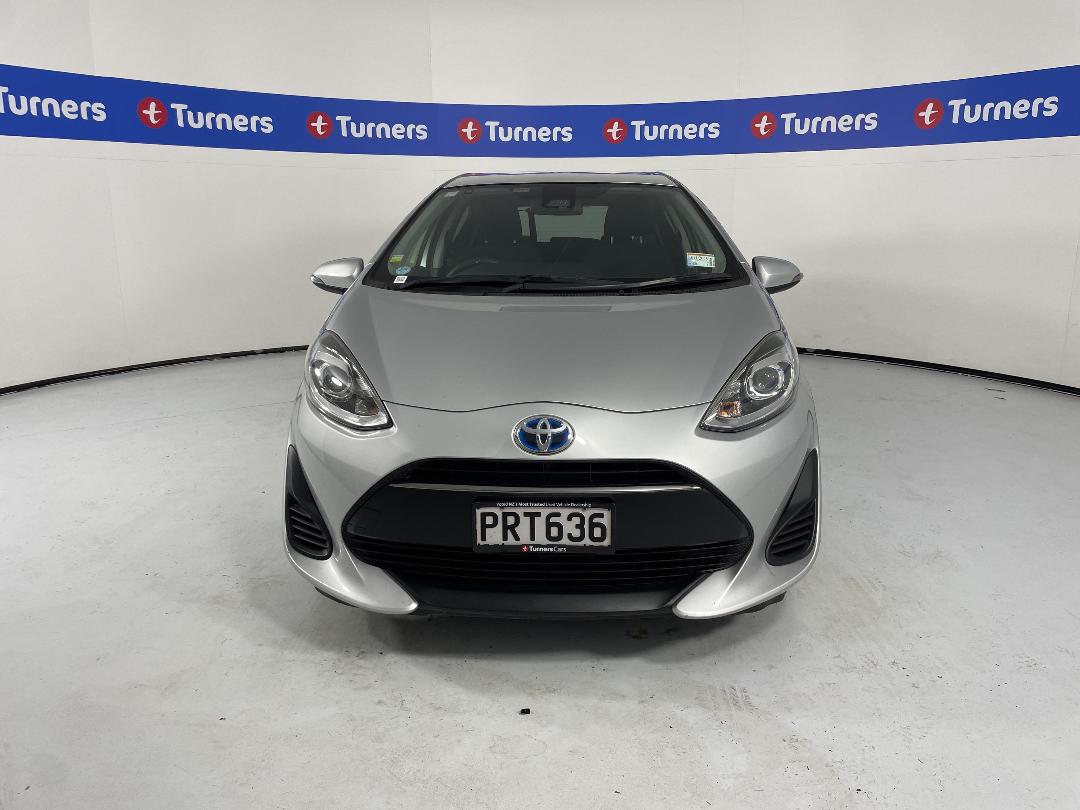 Photo '2' of Toyota Aqua