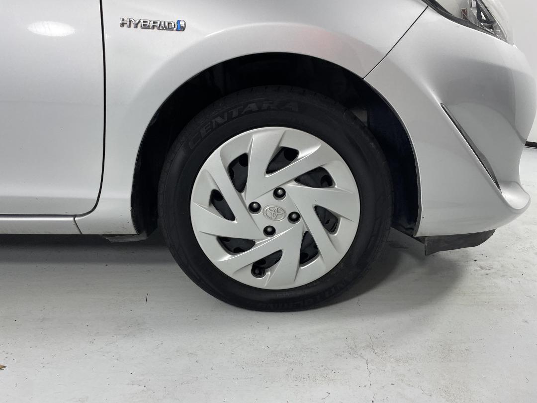 Photo '9' of Toyota Aqua