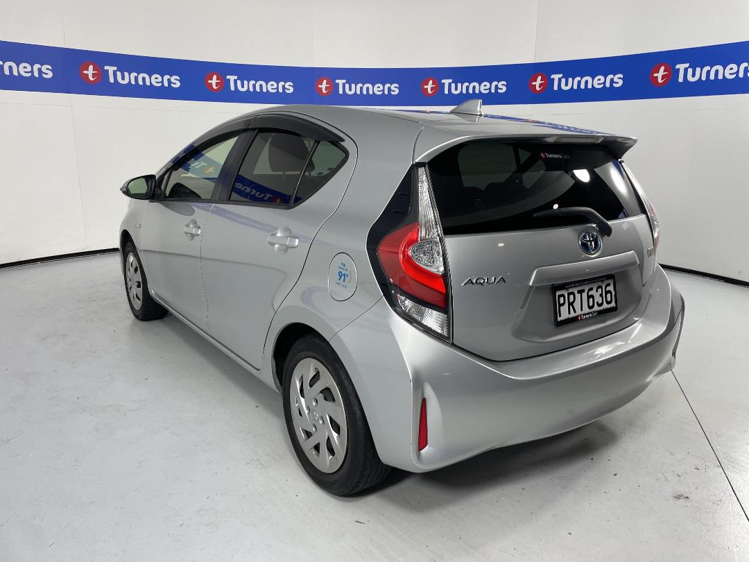 Photo '5' of Toyota Aqua