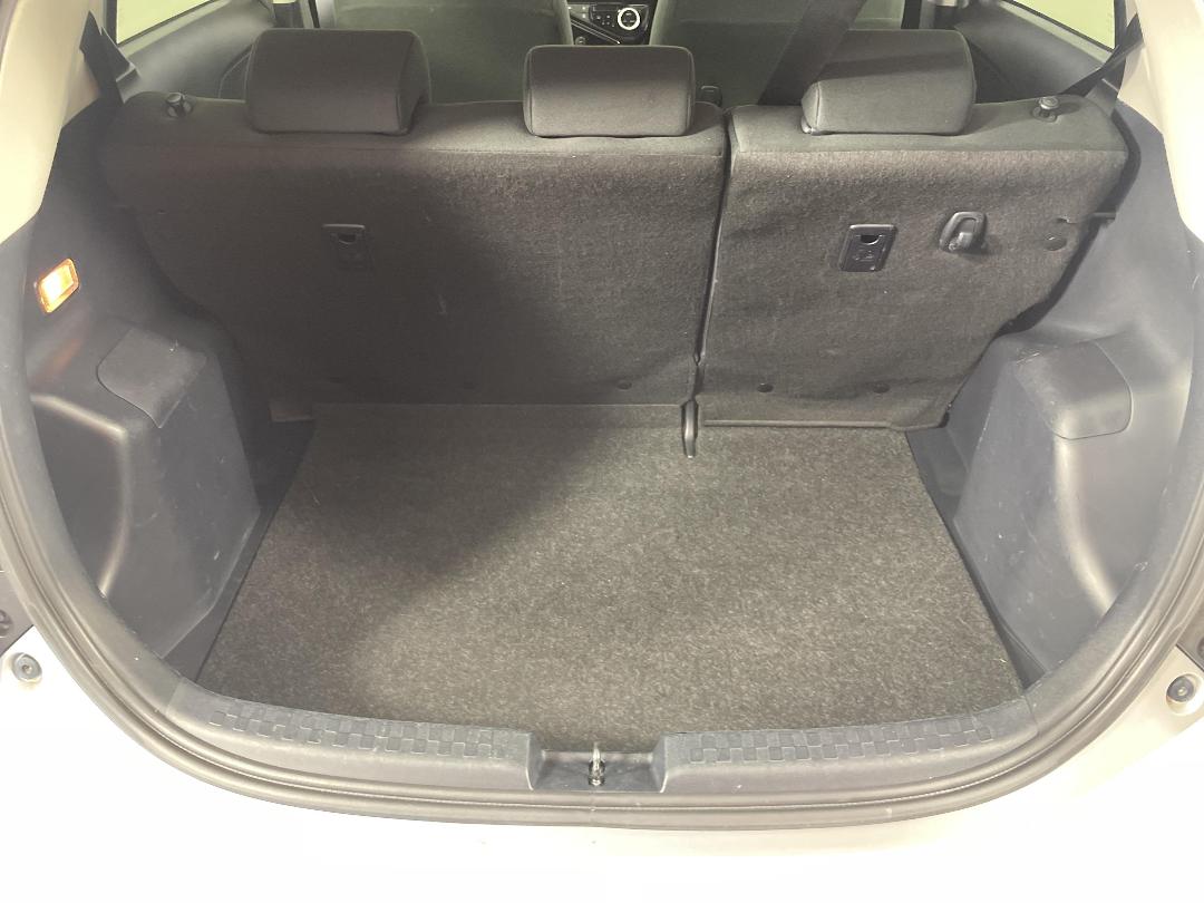 Photo '14' of Toyota Aqua