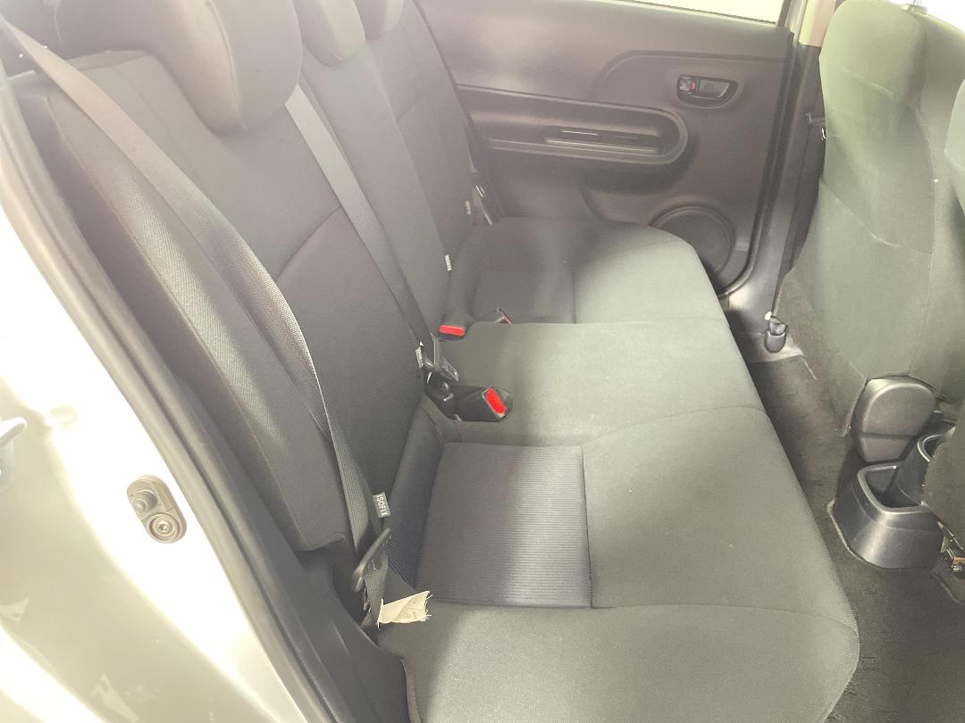 Photo '20' of Toyota Aqua