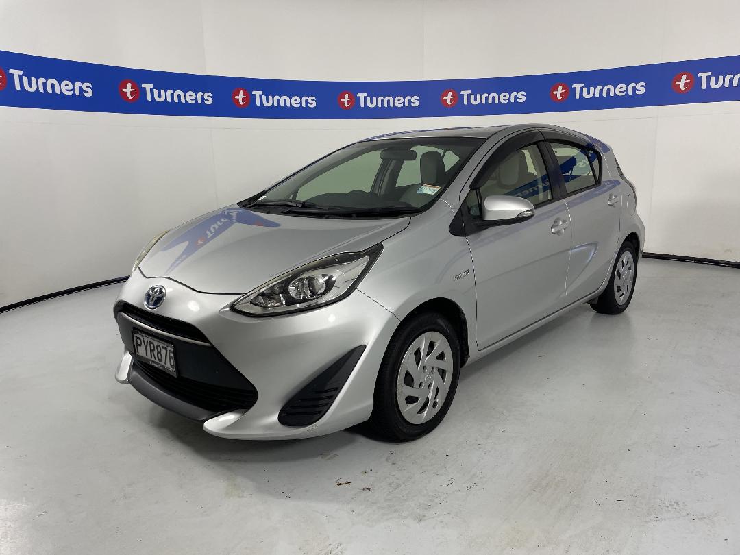 Photo '4' of Toyota Aqua Photo '4' of Toyota Aqua