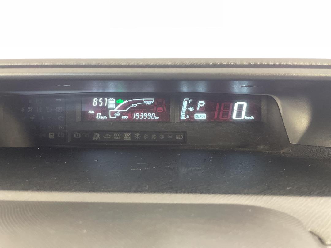 Photo '21' of Toyota Aqua Photo '21' of Toyota Aqua