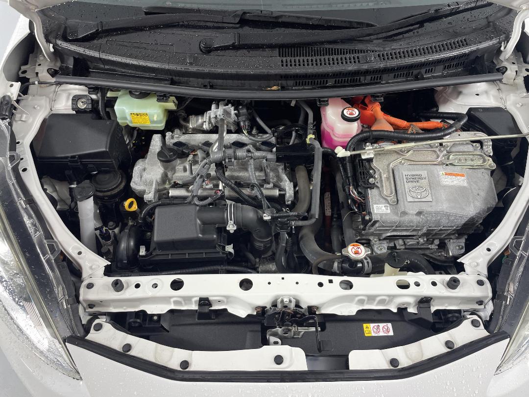 Photo '13' of Toyota Aqua