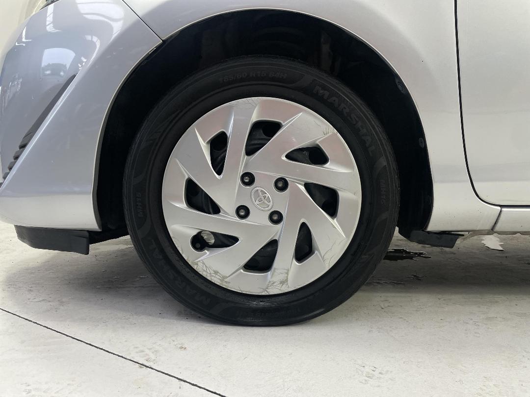 Photo '10' of Toyota Aqua