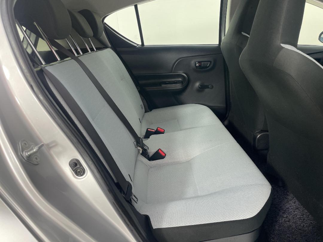 Photo '20' of Toyota Aqua