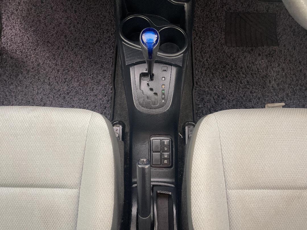 Photo '18' of Toyota Aqua