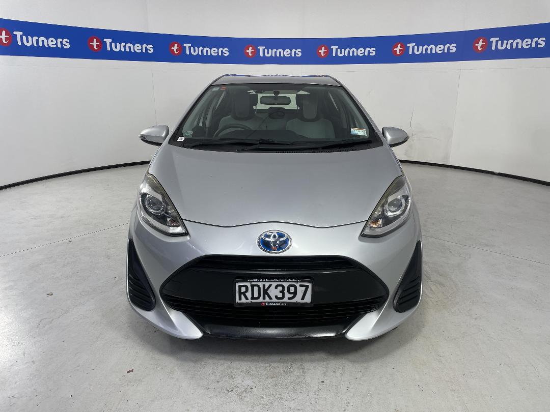 Photo '2' of Toyota Aqua