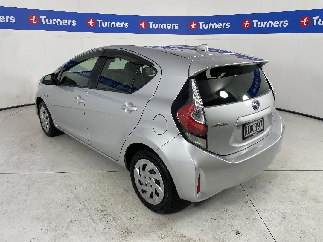 Photo '5' of Toyota Aqua