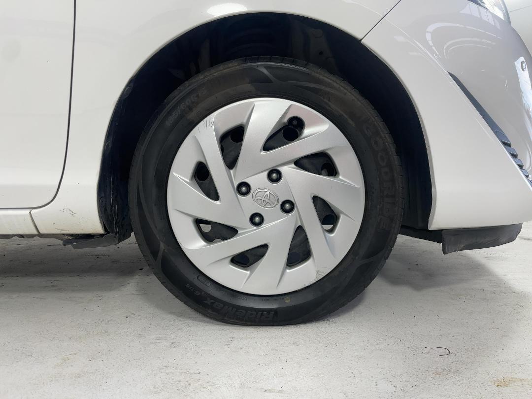 Photo '9' of Toyota Aqua