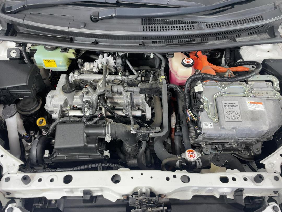 Photo '13' of Toyota Aqua