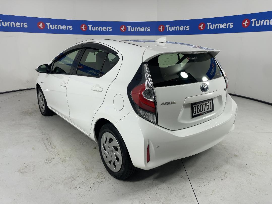 Photo '5' of Toyota Aqua