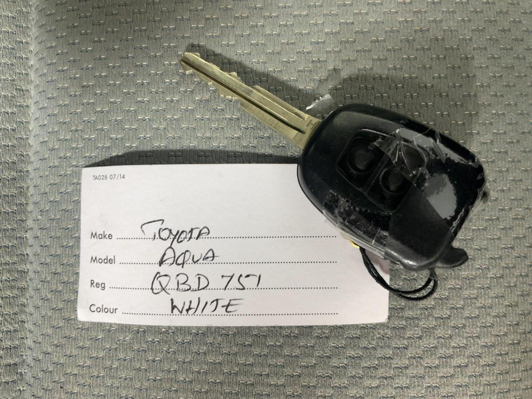 Photo '22' of Toyota Aqua