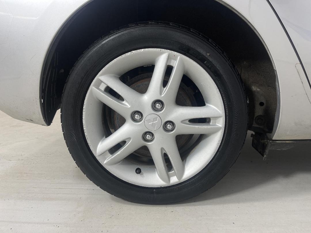 Photo '12' of Toyota Aqua Photo '12' of Toyota Aqua