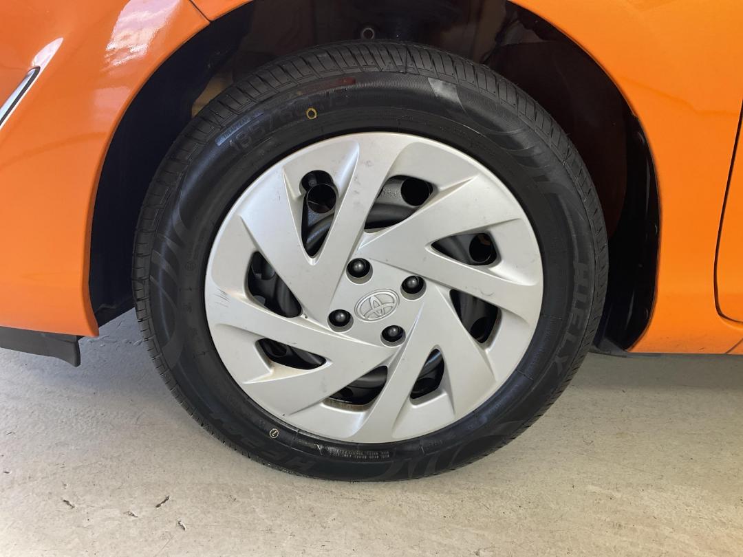 Photo '10' of Toyota Aqua Photo '10' of Toyota Aqua