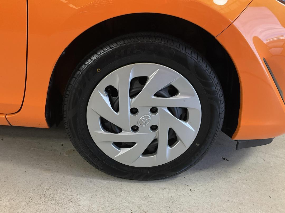 Photo '9' of Toyota Aqua Photo '9' of Toyota Aqua