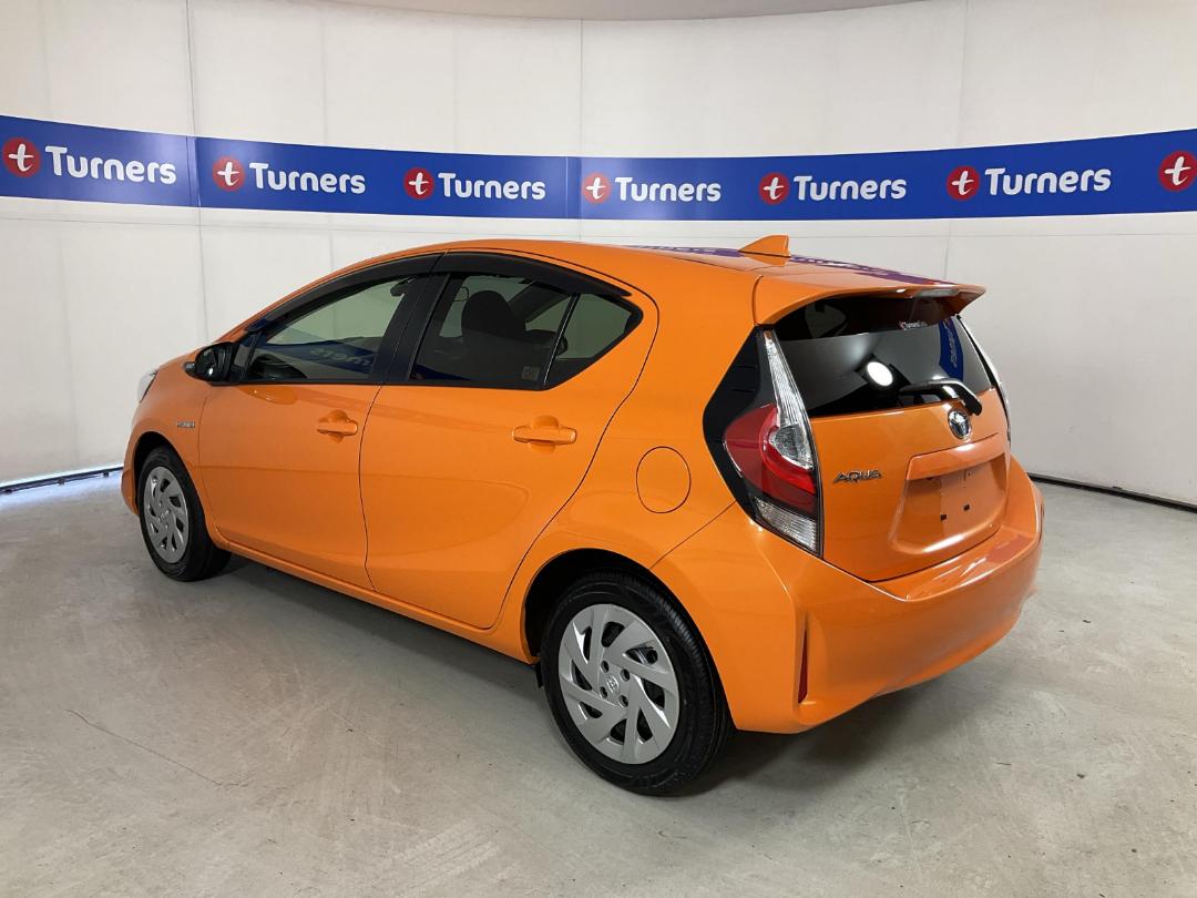 Photo '5' of Toyota Aqua Photo '5' of Toyota Aqua