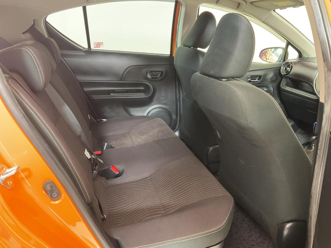 Photo '20' of Toyota Aqua Photo '20' of Toyota Aqua