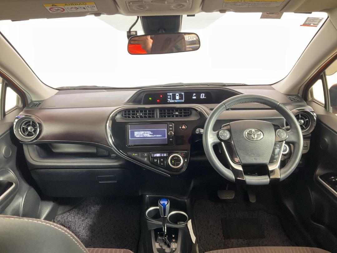 Photo '17' of Toyota Aqua Photo '17' of Toyota Aqua