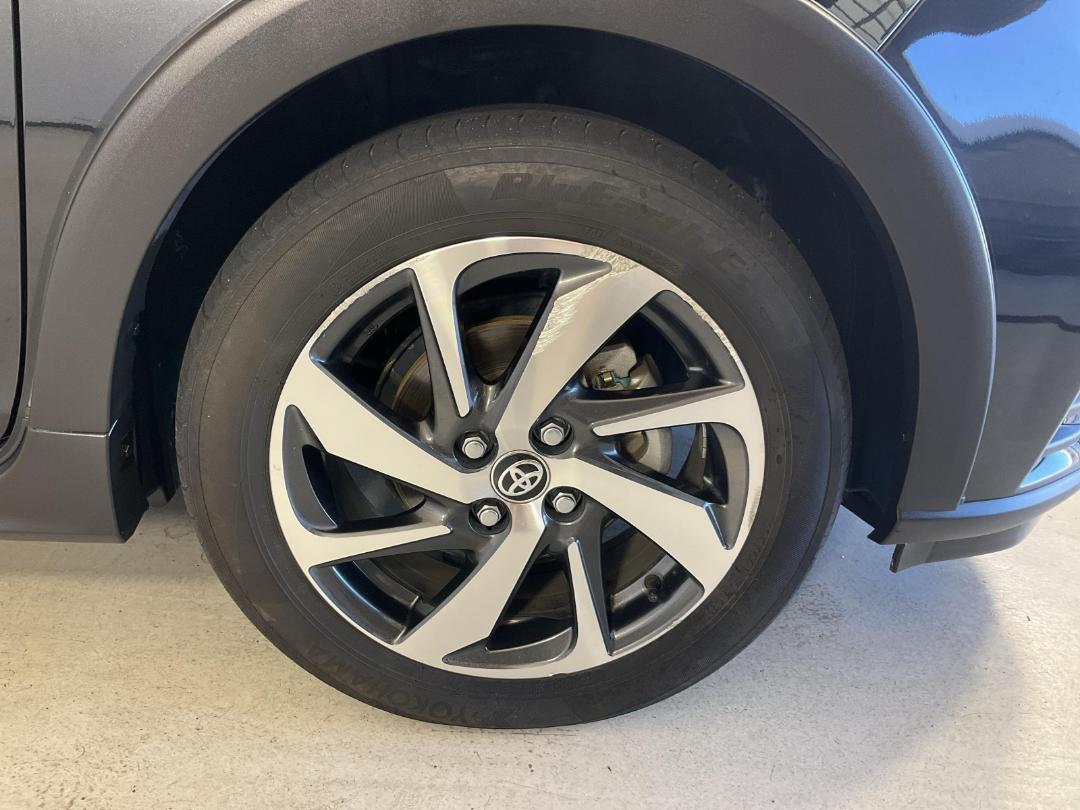 Photo '9' of Toyota Aqua Photo '9' of Toyota Aqua