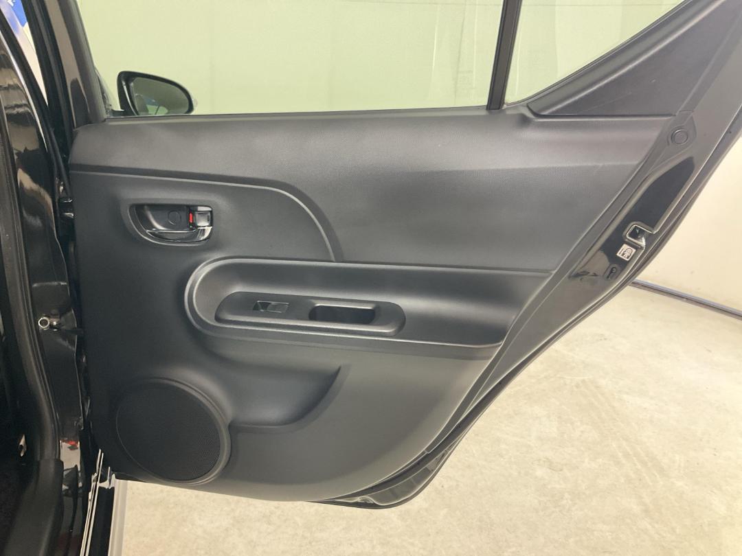 Photo '19' of Toyota Aqua Photo '19' of Toyota Aqua