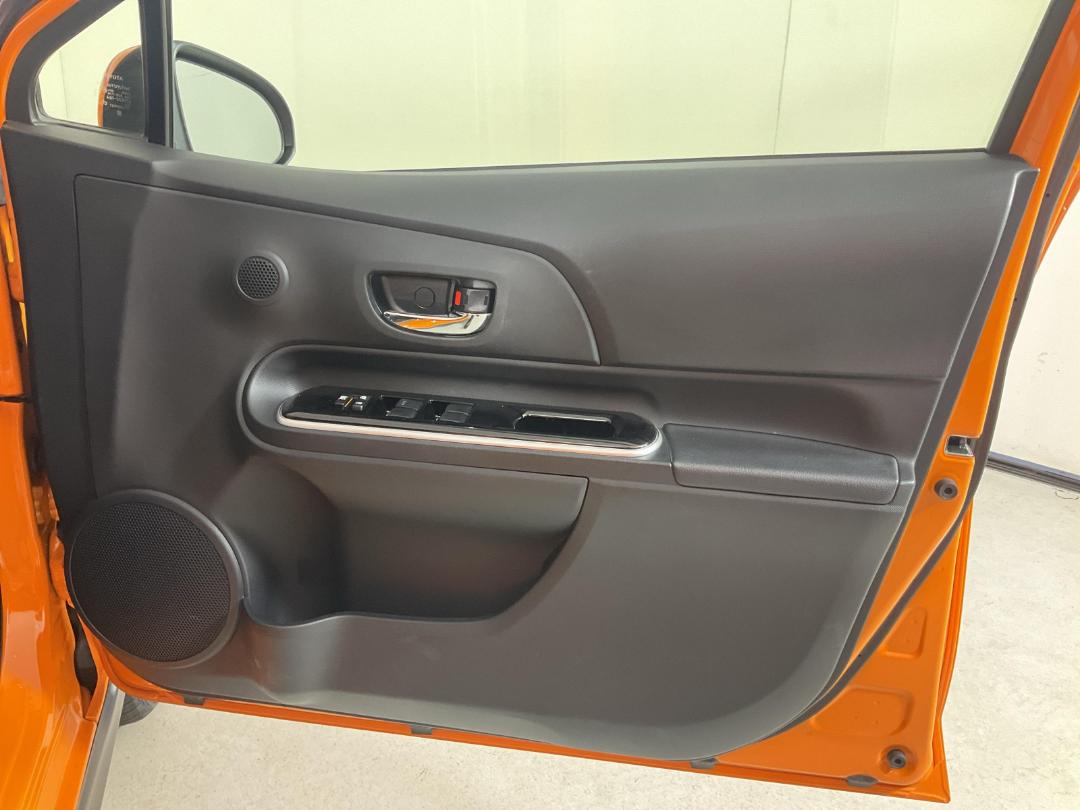 Photo '15' of Toyota Aqua Photo '15' of Toyota Aqua