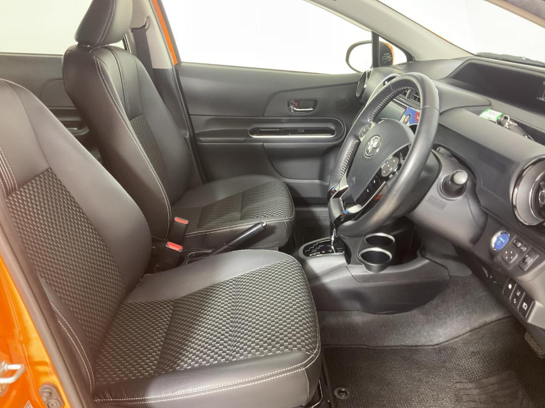 Photo '16' of Toyota Aqua Photo '16' of Toyota Aqua