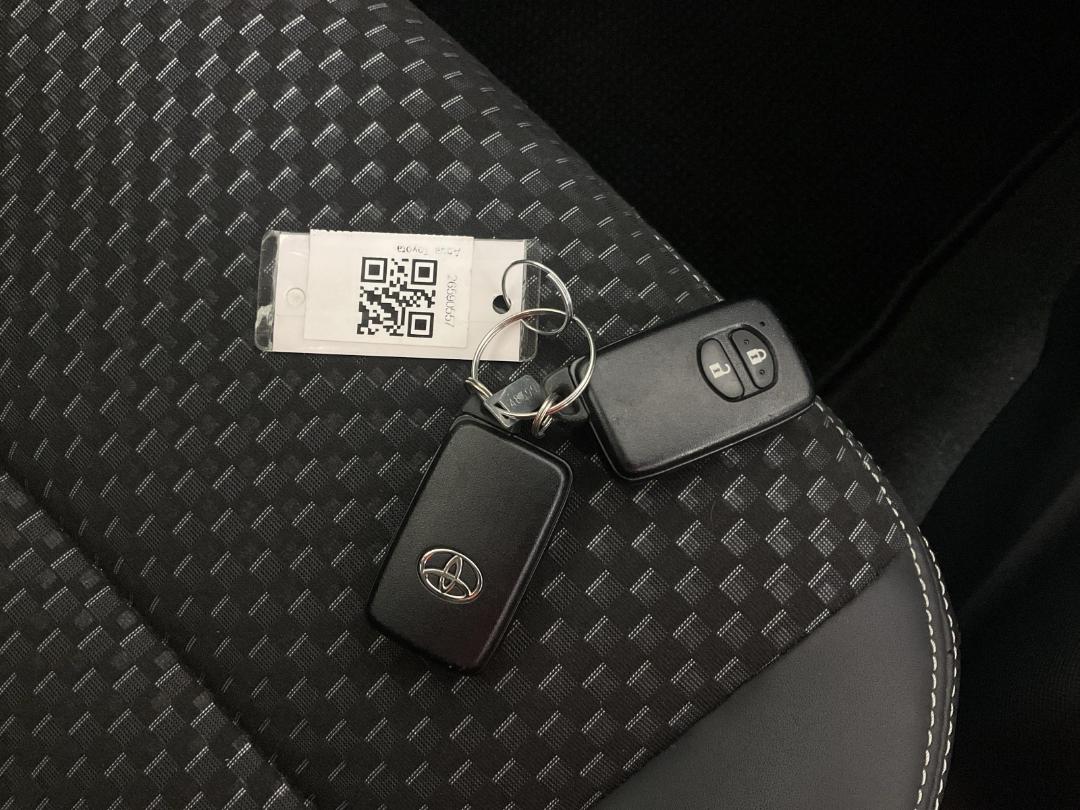 Photo '22' of Toyota Aqua Photo '22' of Toyota Aqua