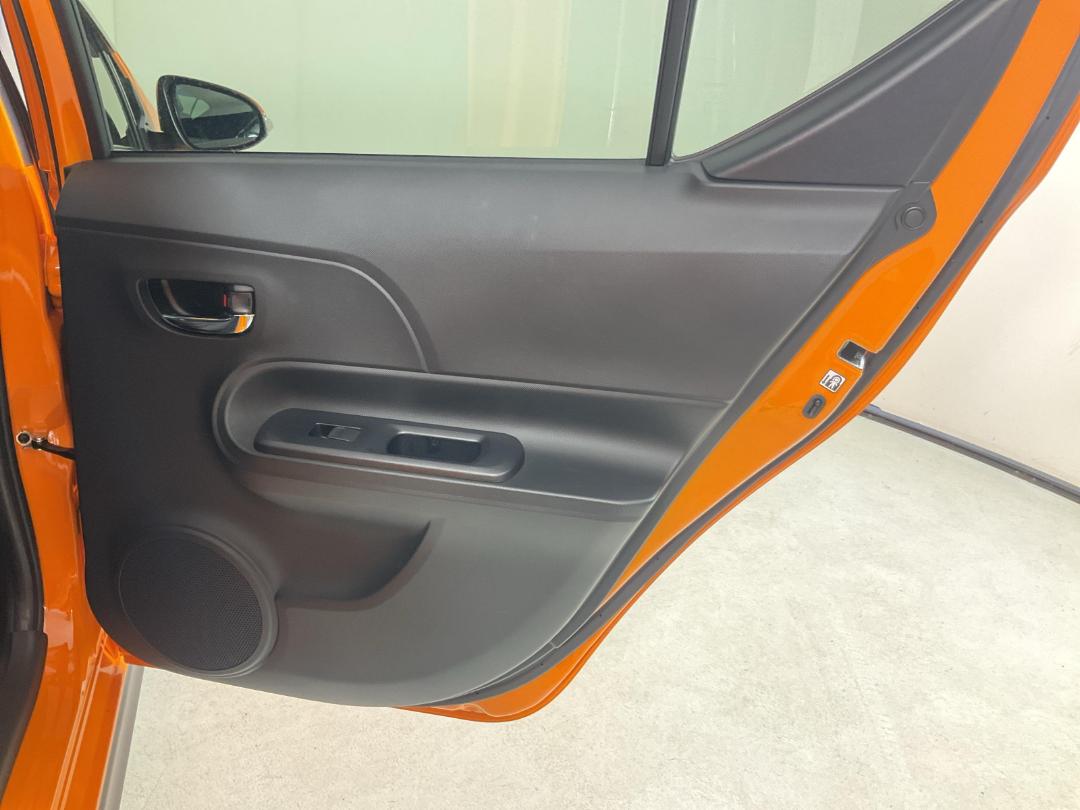 Photo '19' of Toyota Aqua Photo '19' of Toyota Aqua