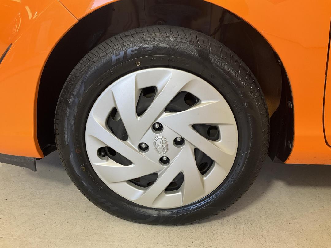 Photo '10' of Toyota Aqua Photo '10' of Toyota Aqua