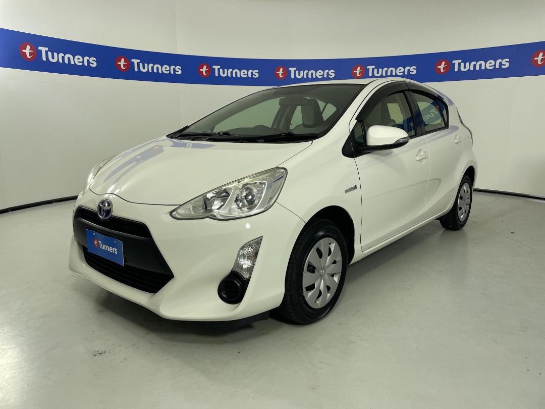 Photo '4' of Toyota Aqua Photo '4' of Toyota Aqua