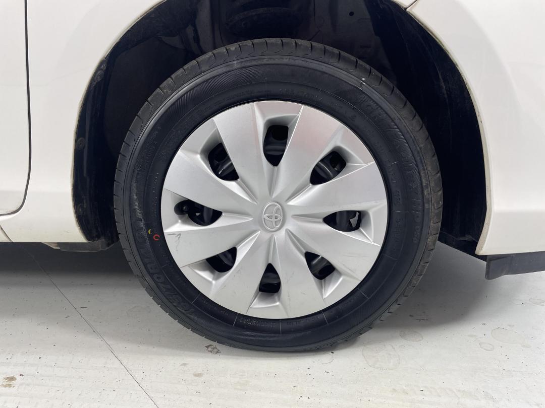 Photo '9' of Toyota Aqua Photo '9' of Toyota Aqua