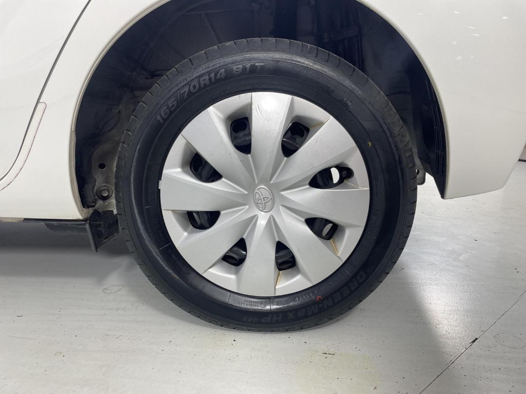 Photo '11' of Toyota Aqua Photo '11' of Toyota Aqua