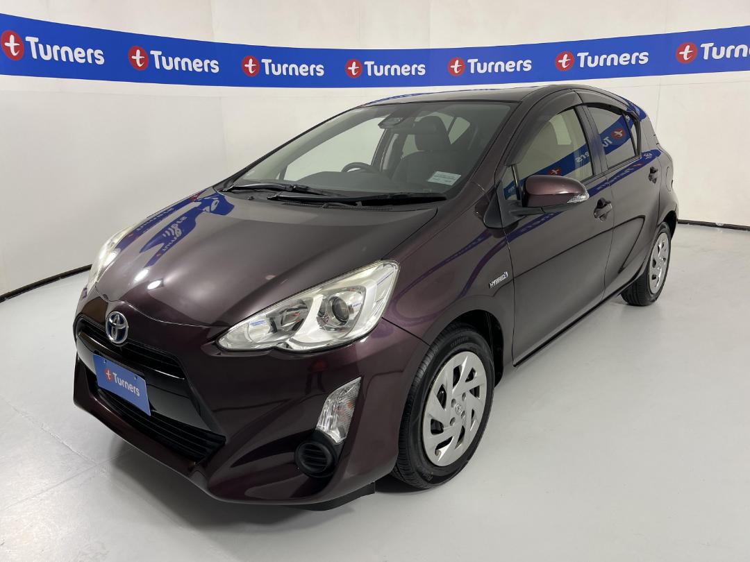 Photo '4' of Toyota Aqua Photo '4' of Toyota Aqua