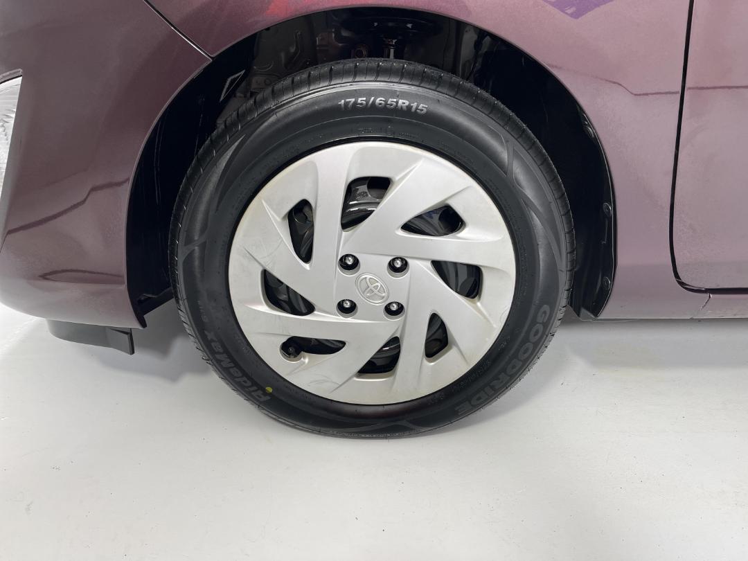 Photo '10' of Toyota Aqua Photo '10' of Toyota Aqua