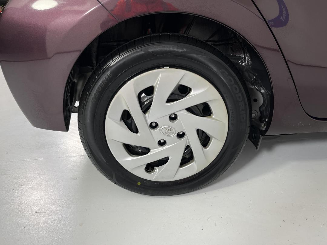 Photo '12' of Toyota Aqua Photo '12' of Toyota Aqua