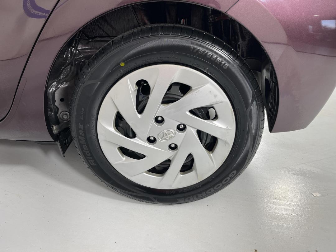 Photo '11' of Toyota Aqua Photo '11' of Toyota Aqua