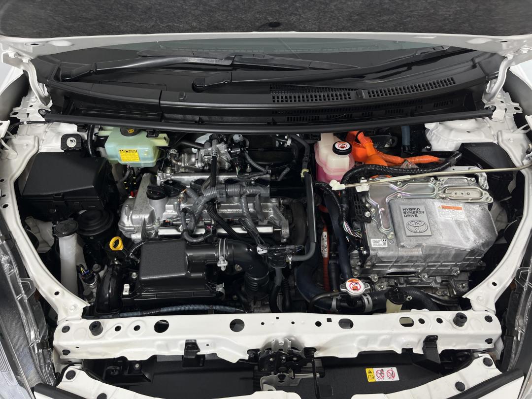 Photo '13' of Toyota Aqua Photo '13' of Toyota Aqua