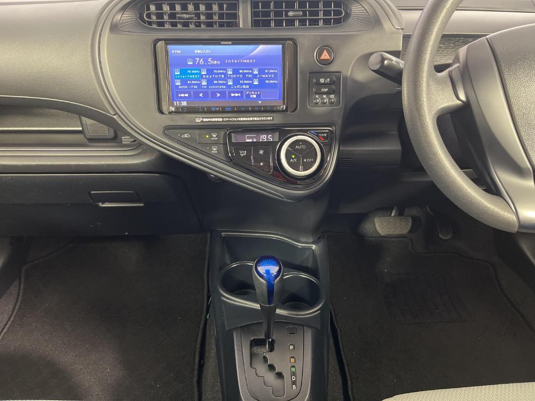 Photo '18' of Toyota Aqua Photo '18' of Toyota Aqua