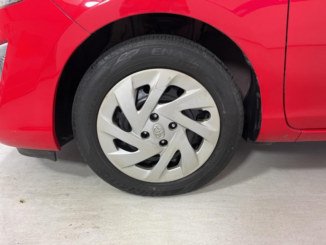 Photo '10' of Toyota Aqua