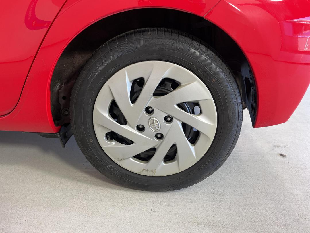 Photo '11' of Toyota Aqua