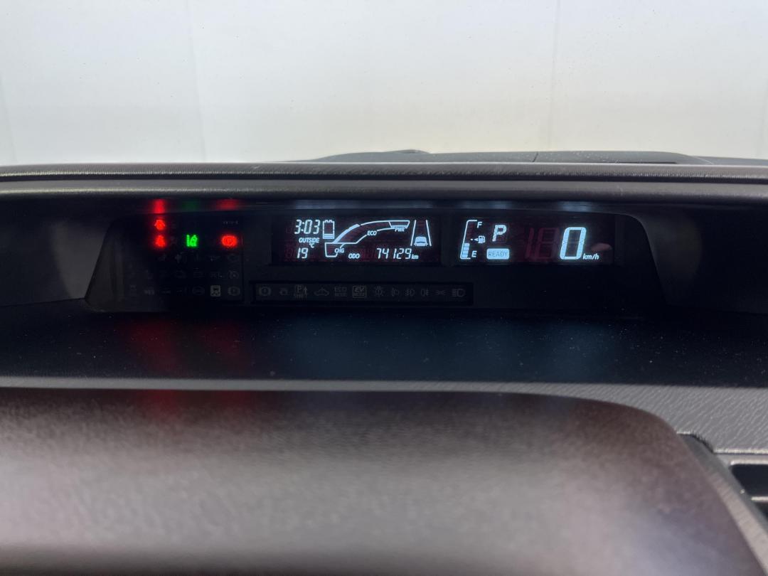 Photo '21' of Toyota Aqua