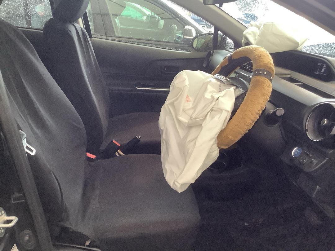 Photo '9' of Toyota Aqua Photo '9' of Toyota Aqua