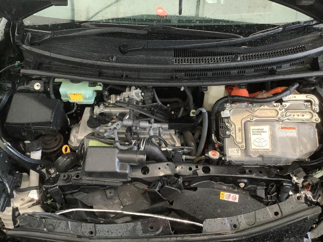 Photo '10' of Toyota Aqua Photo '10' of Toyota Aqua