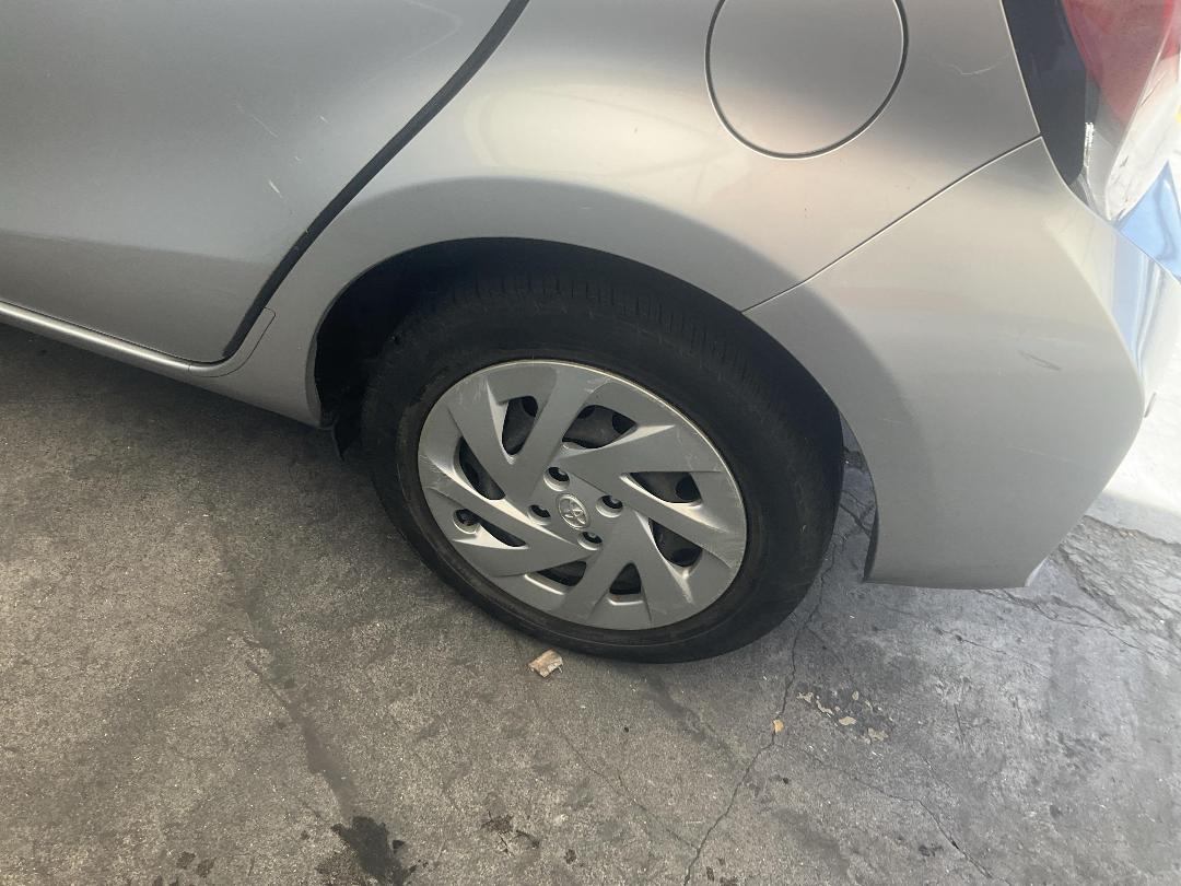 Photo '12' of Toyota Aqua Photo '12' of Toyota Aqua