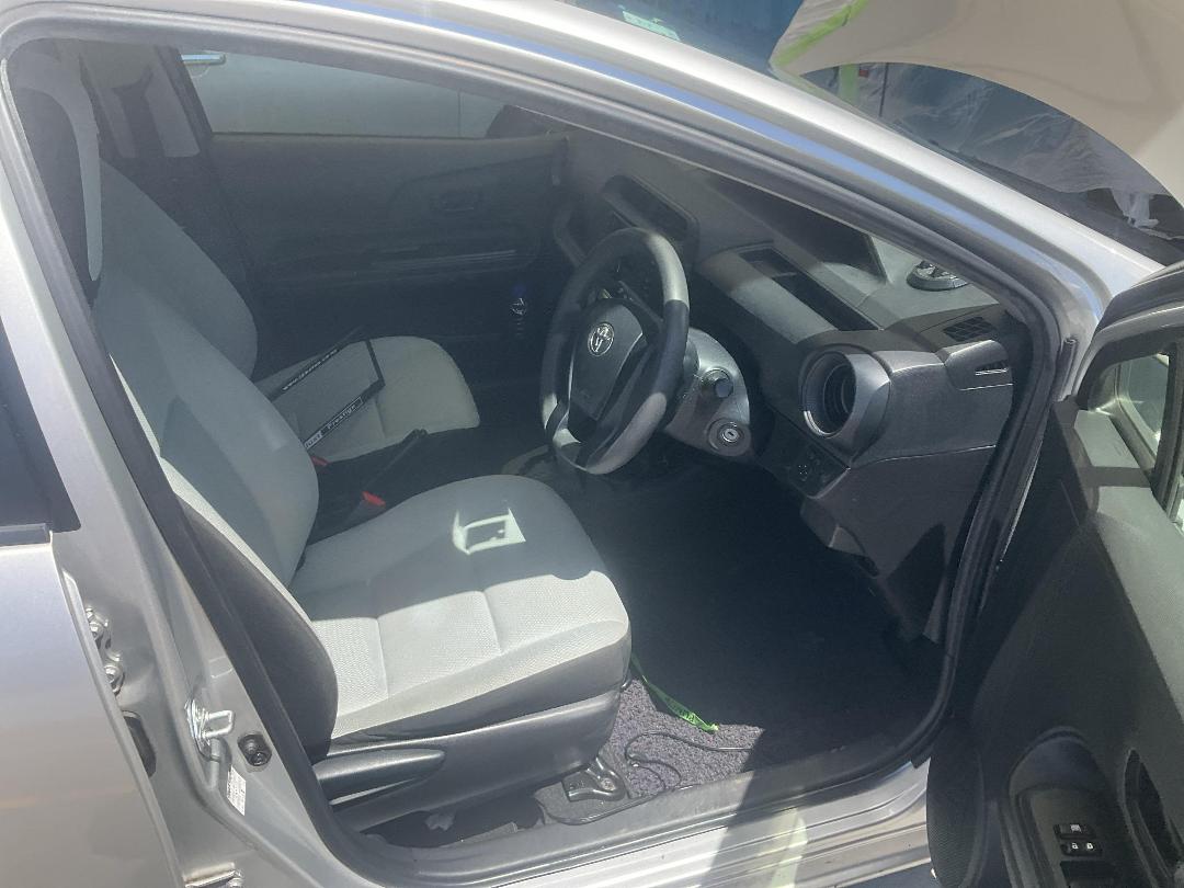 Photo '21' of Toyota Aqua Photo '21' of Toyota Aqua