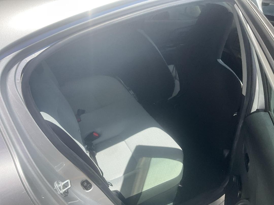 Photo '22' of Toyota Aqua Photo '22' of Toyota Aqua