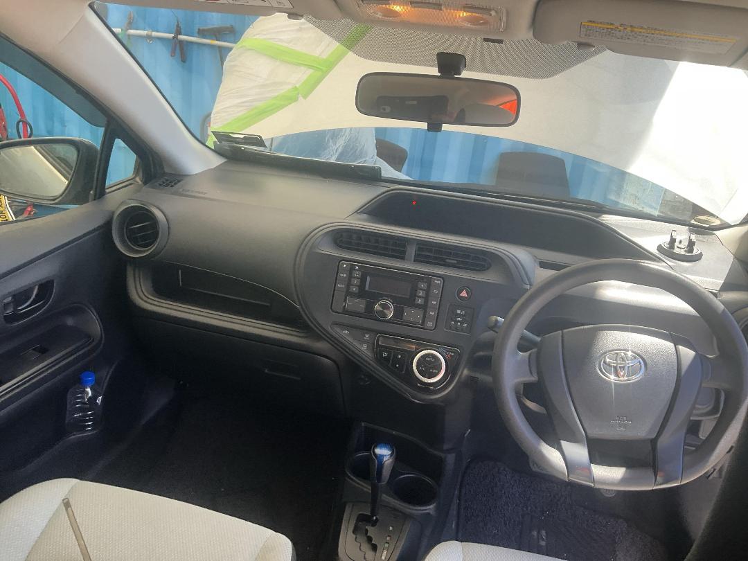 Photo '23' of Toyota Aqua Photo '23' of Toyota Aqua